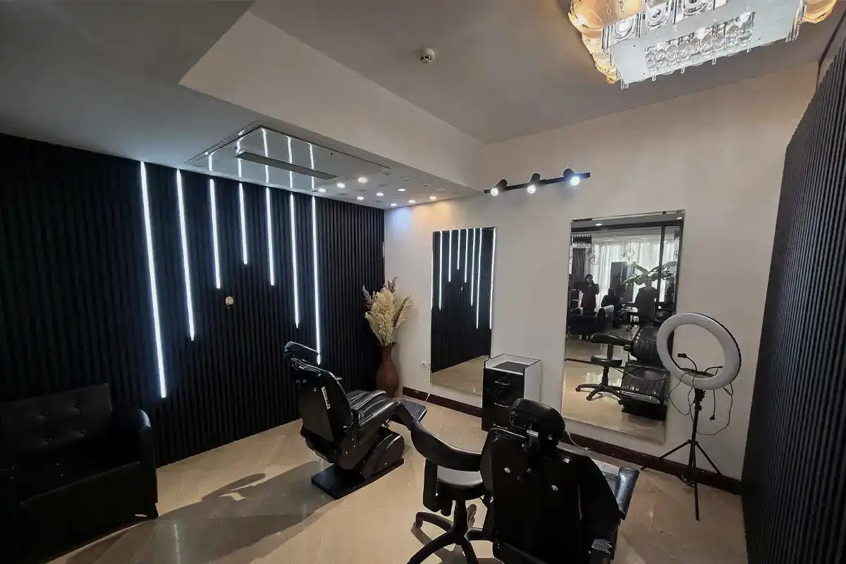 مرکز تخصصی رنگ و لایت در بلوار دادمان